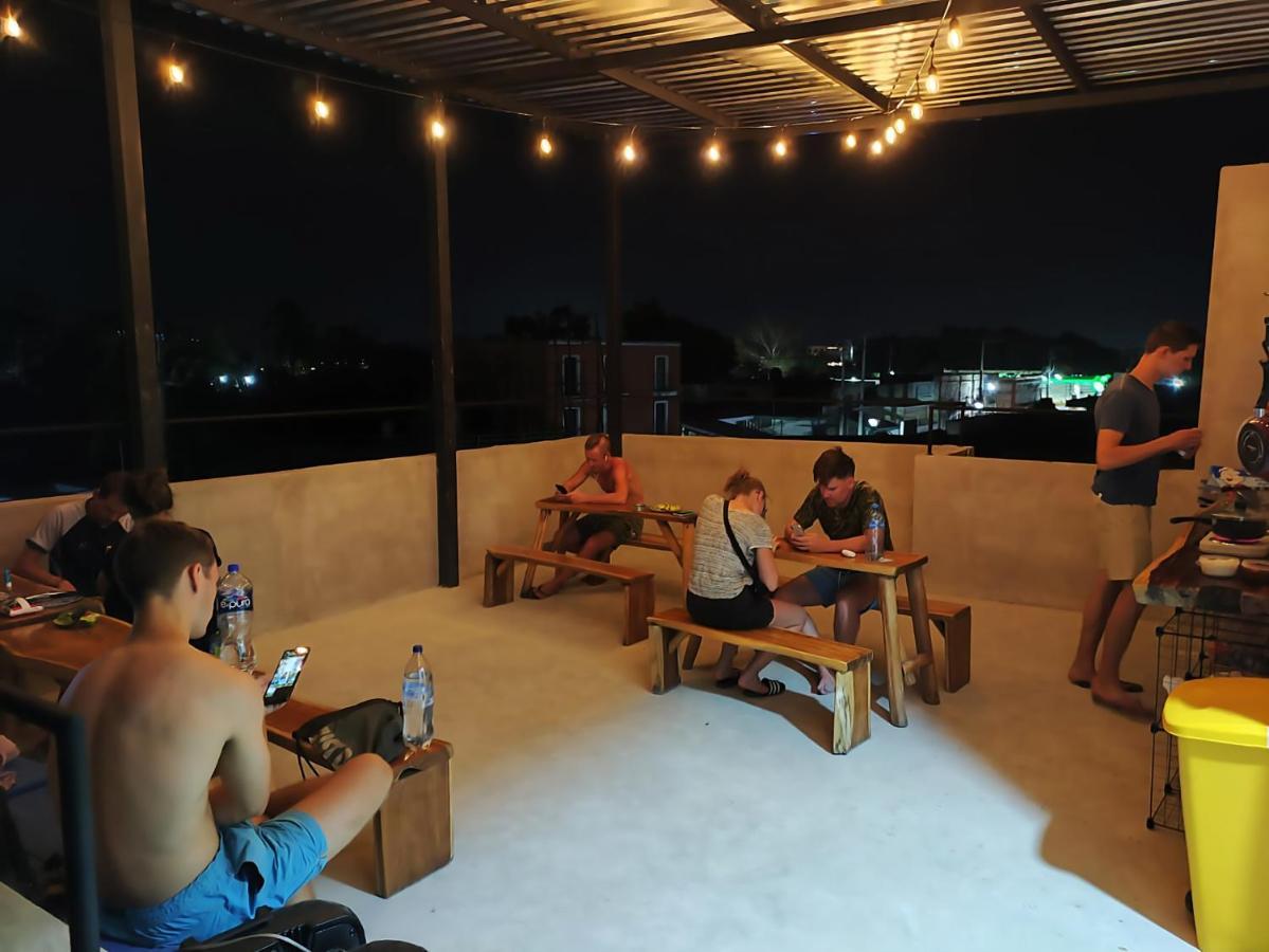 New Friends Hostel & Bar Adults Only Valladolid  Buitenkant foto