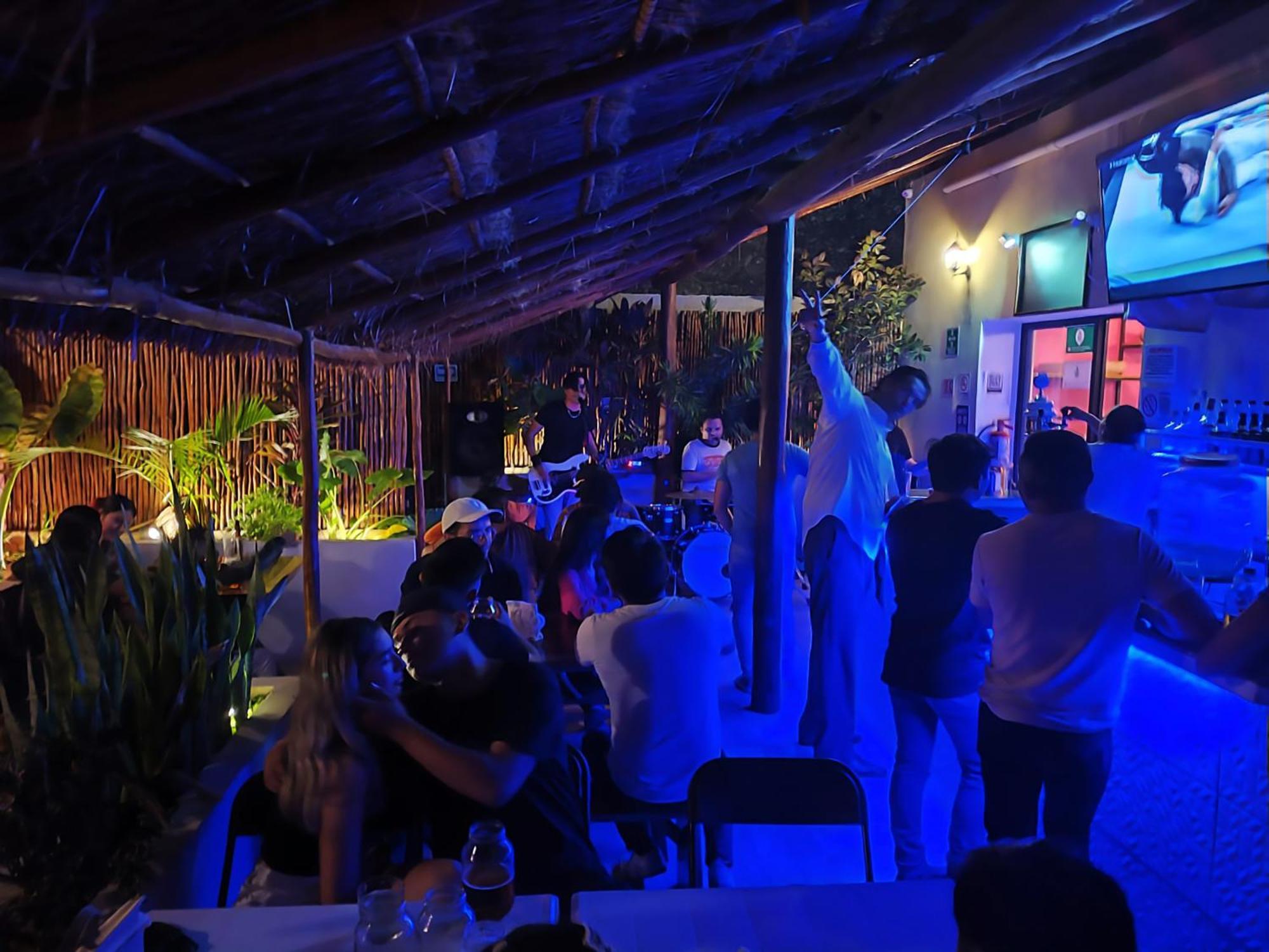 New Friends Hostel & Bar Adults Only Valladolid  Buitenkant foto